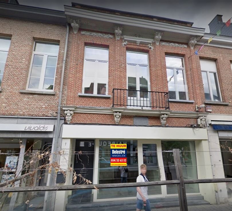 KARAKTERVOLLE EIGENDOM ANTWERPSESTRAAT foto {{pictureIndex}}