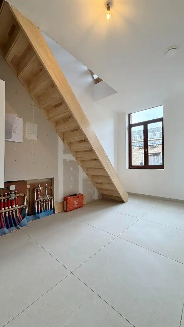 Gerenoveerde, energiezuinige woning met 3 slaapkamers, tuin en garage in centrum Ieper foto 7