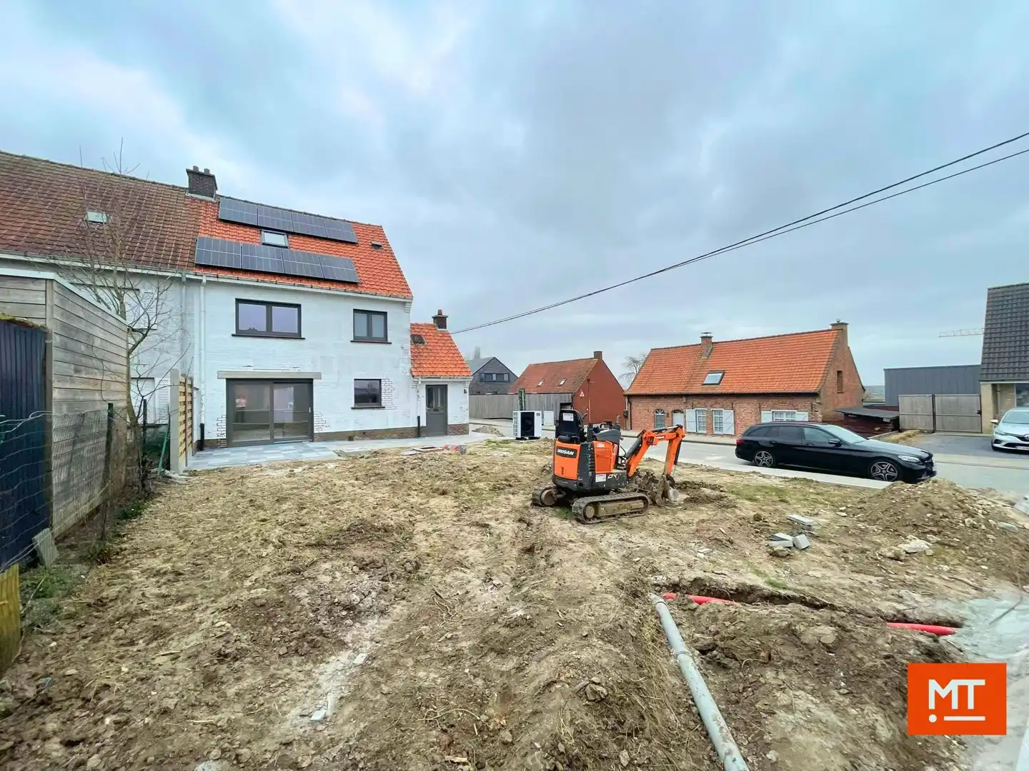 Gerenoveerde halfopen woning te huur in de dorpskern van Beselare foto 16
