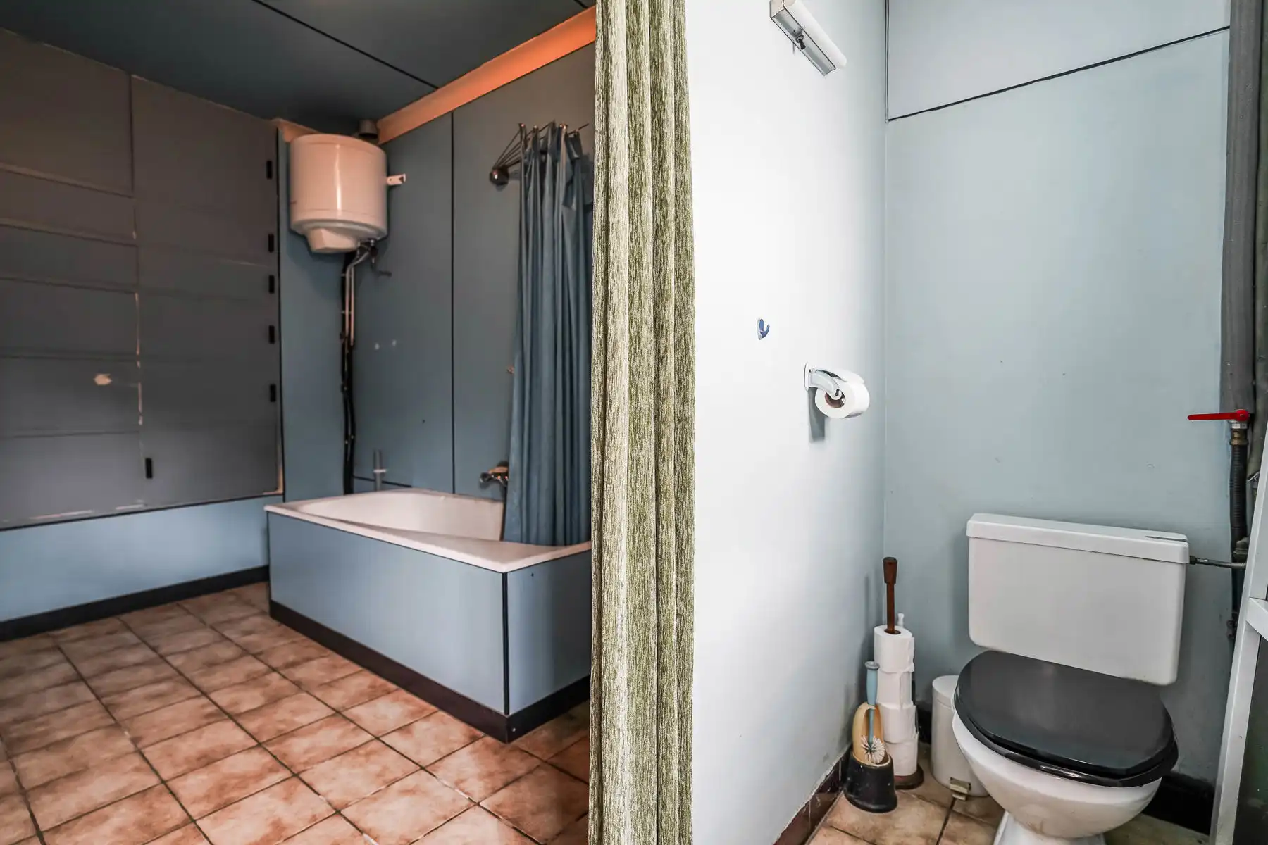 Te renoveren woning met werkplaats en ruim perceel in landelijke omgeving te Londerzeel. foto 10