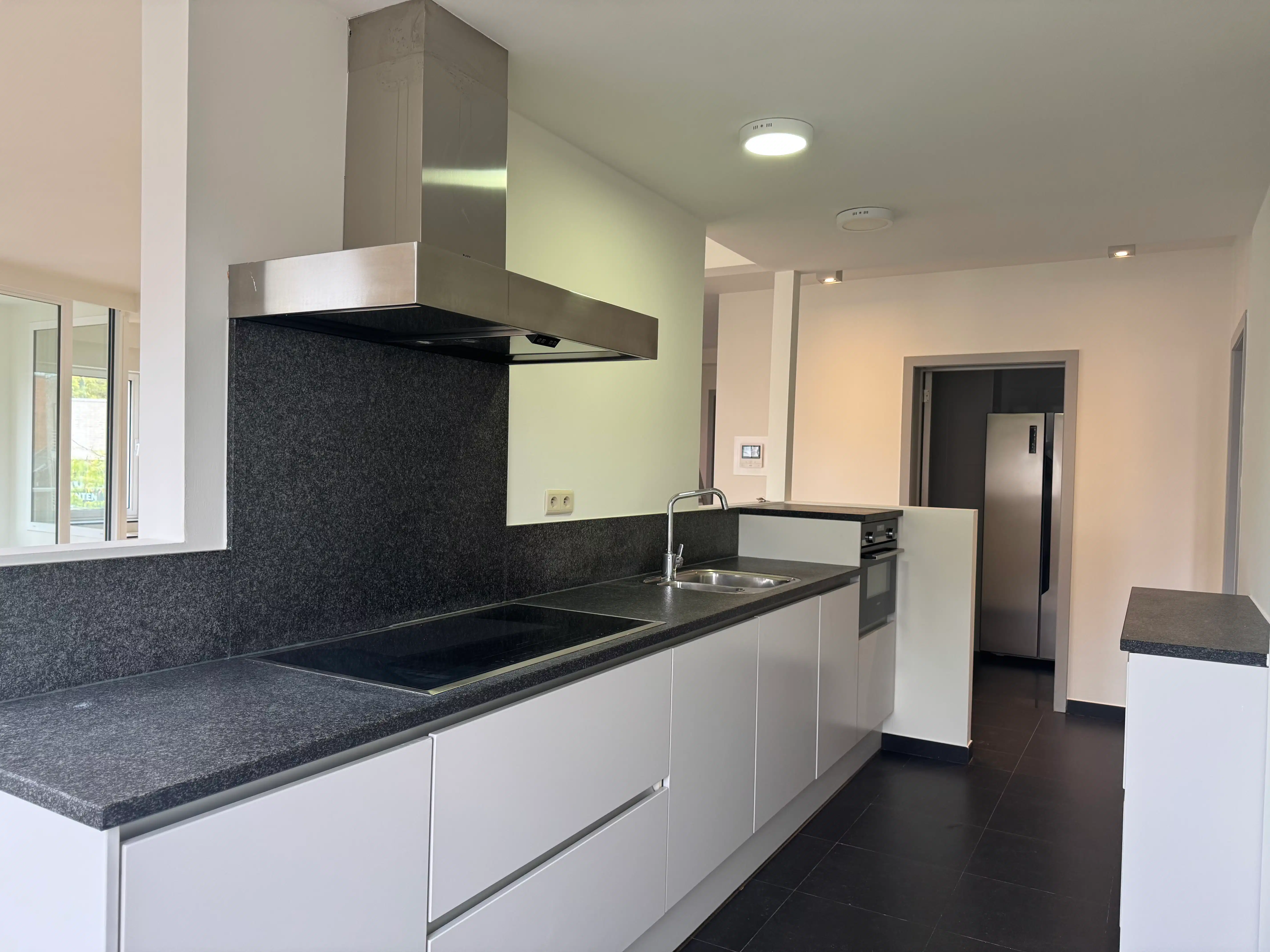 Ruim duplexappartement met tuinkamer en balkon op toplocatie foto 12