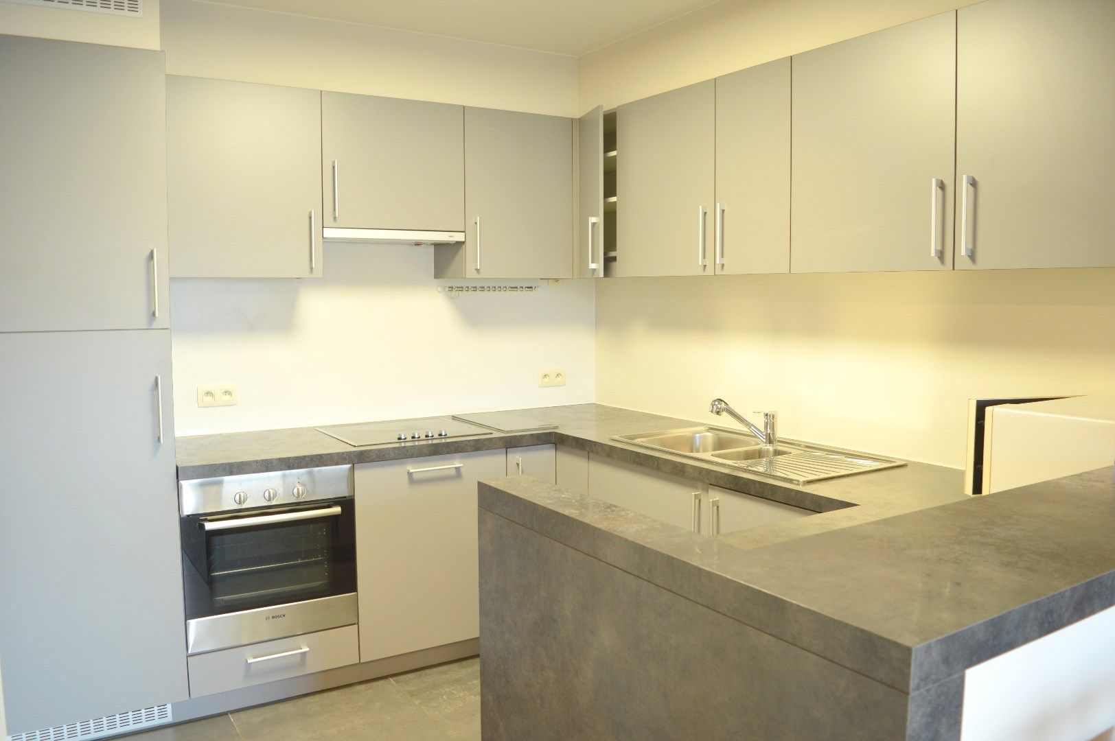 Luxe appartement met 2 slaapkamers in het hartje van Kortrijk foto 6