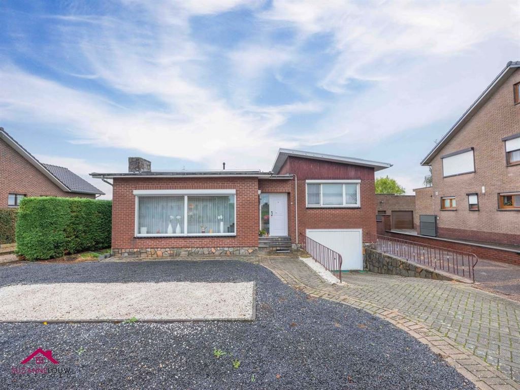 Goed onderhouden, op te frissen woning foto 2