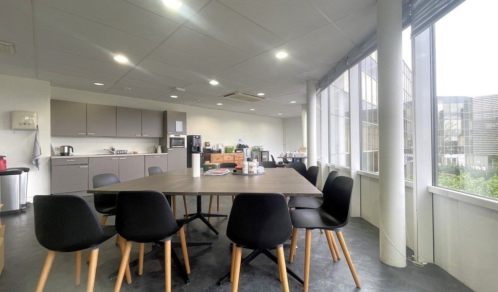 Kantoren te huur in West Port aan E34 in Zwijndrecht foto 8