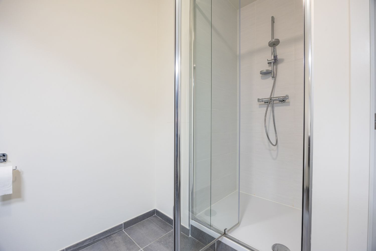 Modern gerenoveerd ruim appartement vlakbij het strand van Bredene foto 12