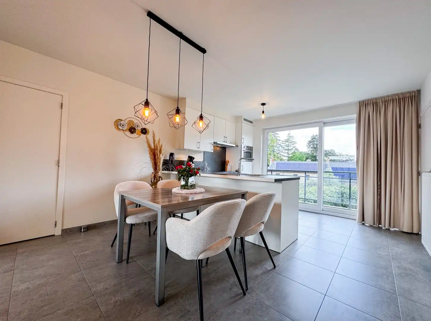Mooi onderhouden en energiezuinig appartement in centrum Knesselare foto 6
