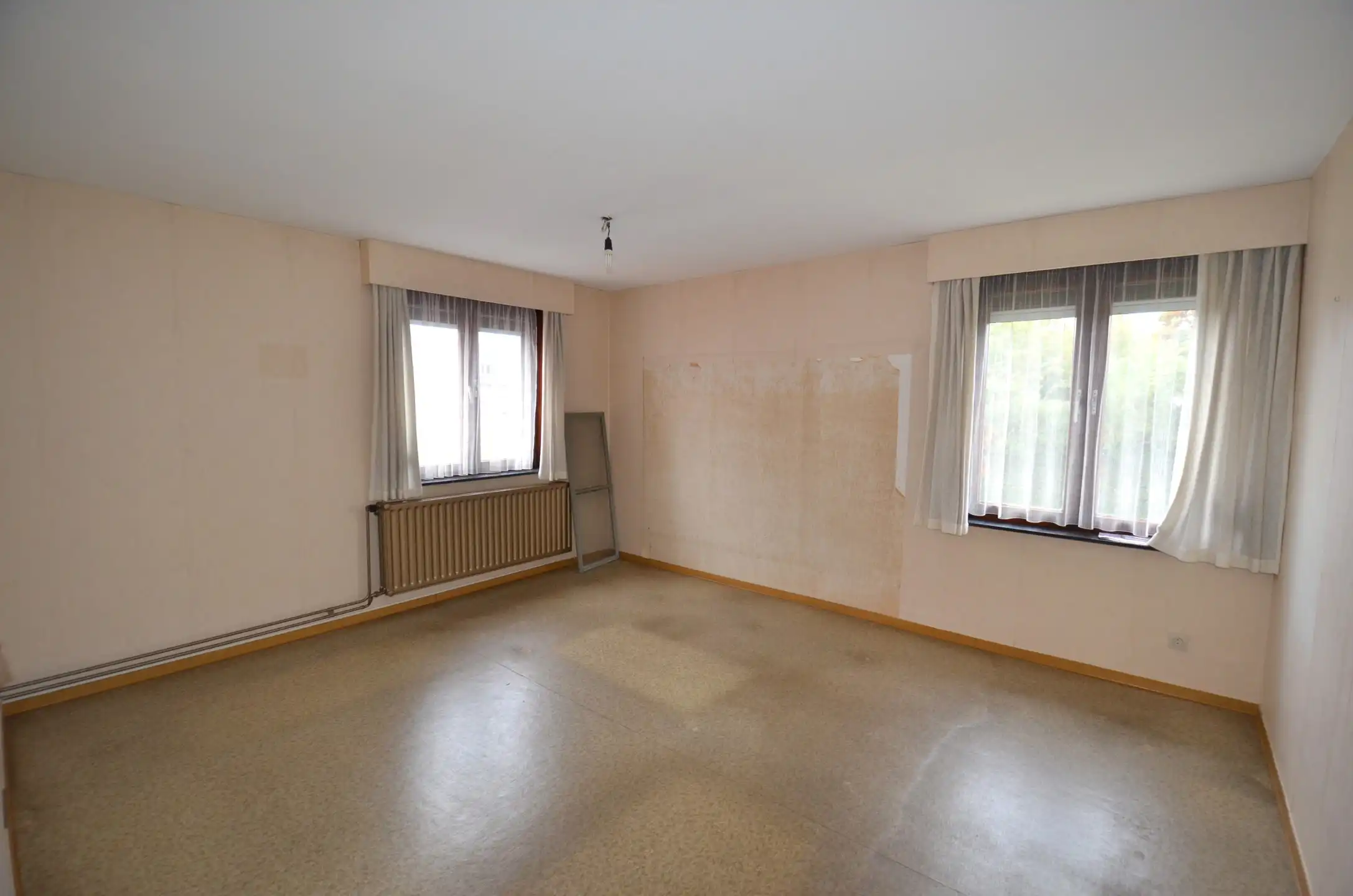 Te renoveren woning op rustige locatie foto 13