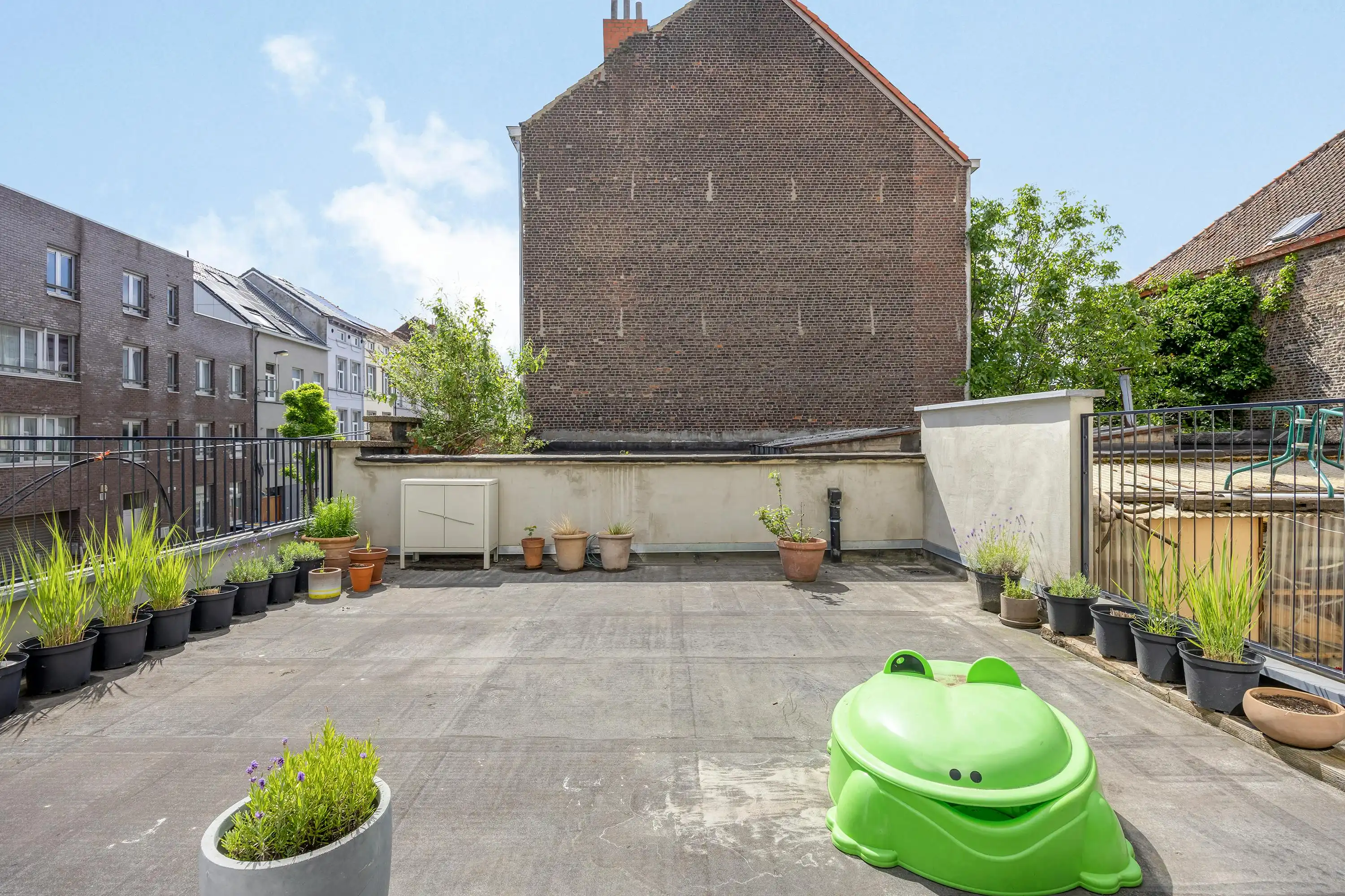 Gerenoveerd Herenhuis met Handelszaak & Kanaalzicht te Koop foto 24