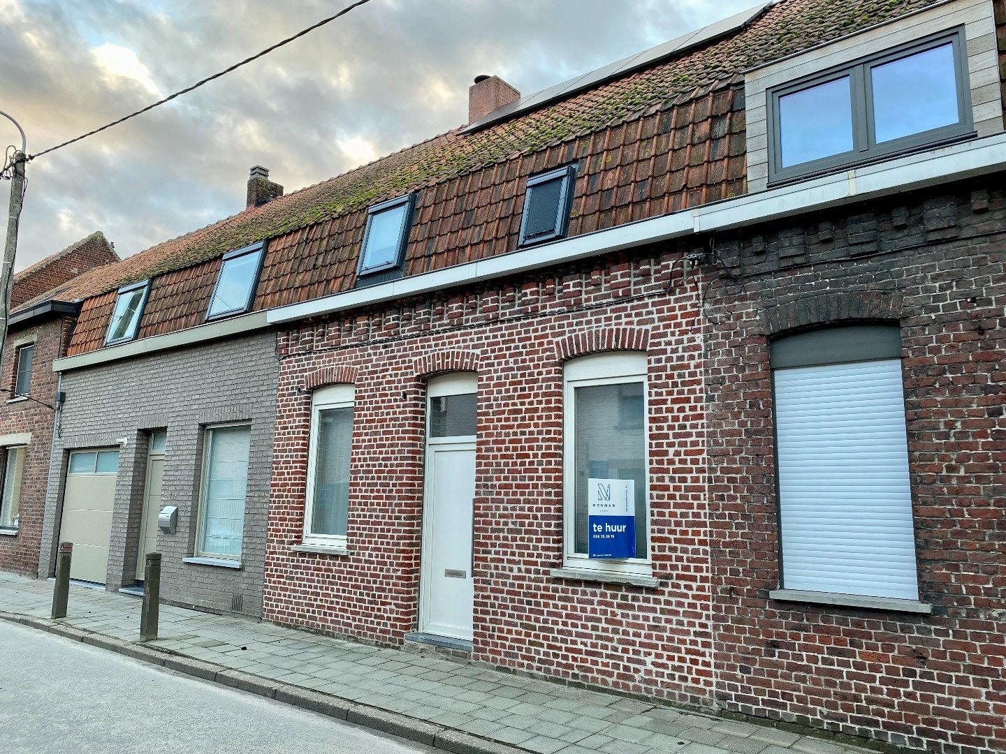 Gezellige woning met 3 slks en verharde tuin. foto {{pictureIndex}}