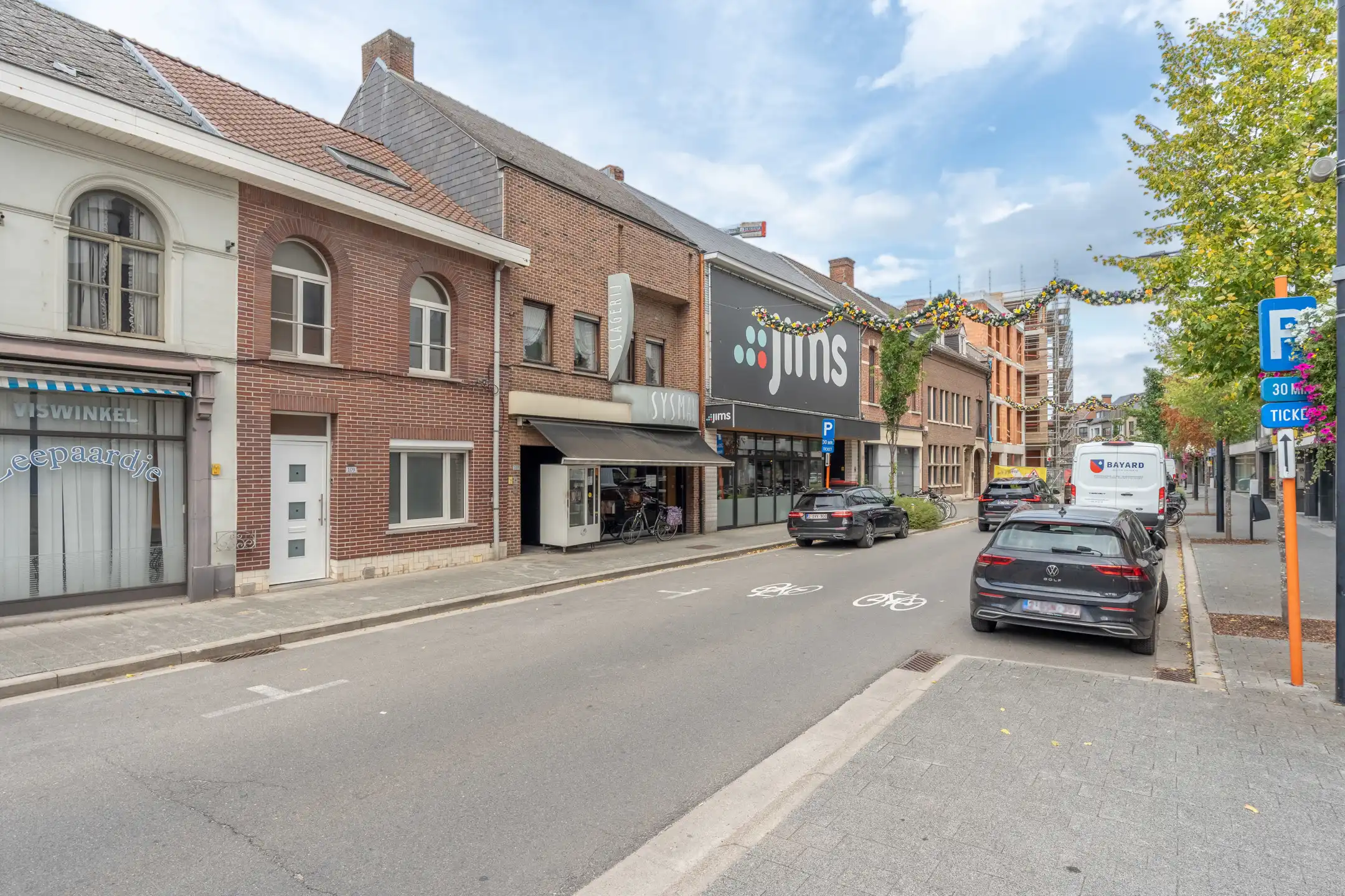 Gezellige stadswoning met 3 gr slpks en toffe tuin op 308 m² foto 3