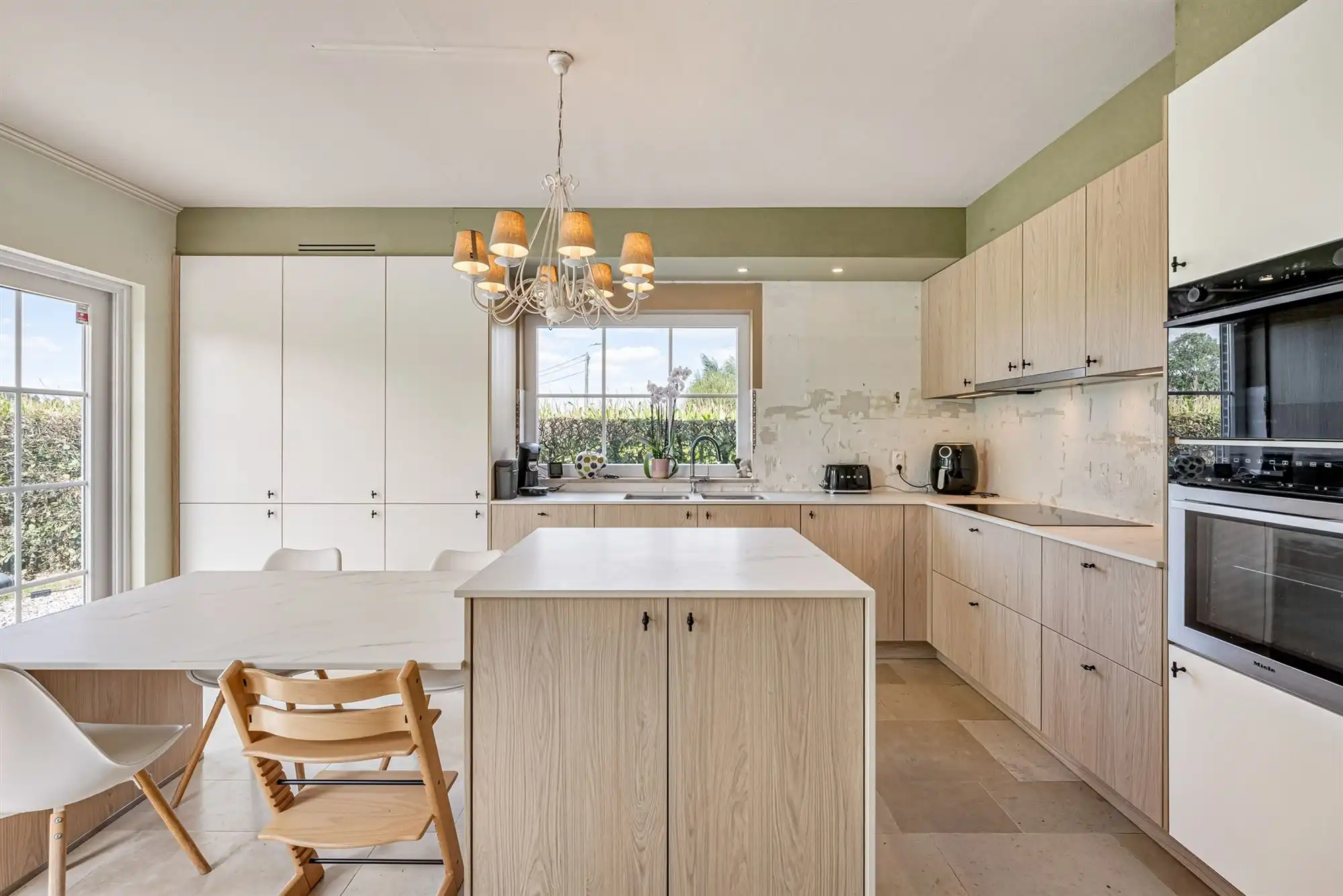 Ruime instapklare familiewoning in een groene en landelijke omgeving foto 10