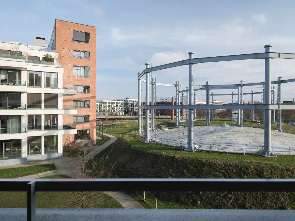 Lichtrijk appartement met weids zicht, twee slaapkamers en drie bijzonder ruime terrassen, gelegen in een bruisende en dynamische omgeving. foto 23