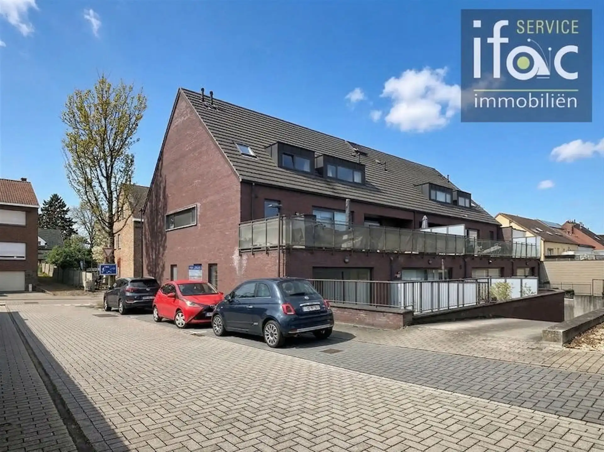 Duplex 2 slpk, 2 badk, terras en garage foto 2