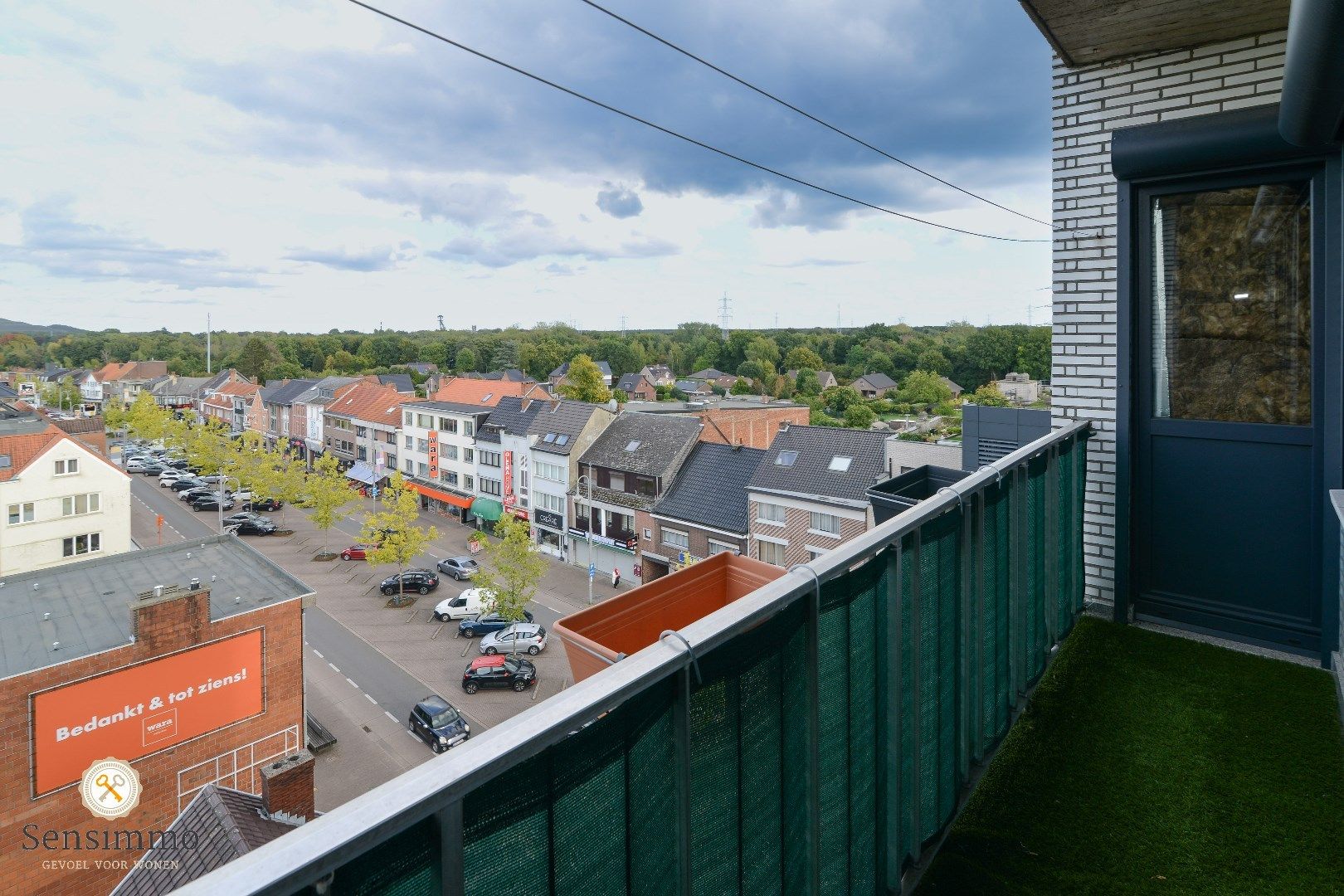Ruim appartement met 3 slaapkamers te Genk met garagebox foto 14