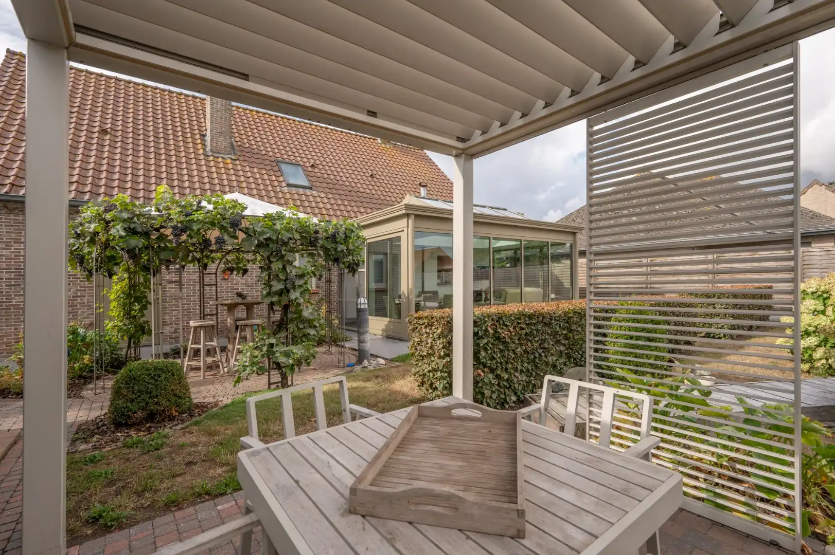 Charmante vrijstaande villa in fermette stijl met heerlijke tuin! foto 14