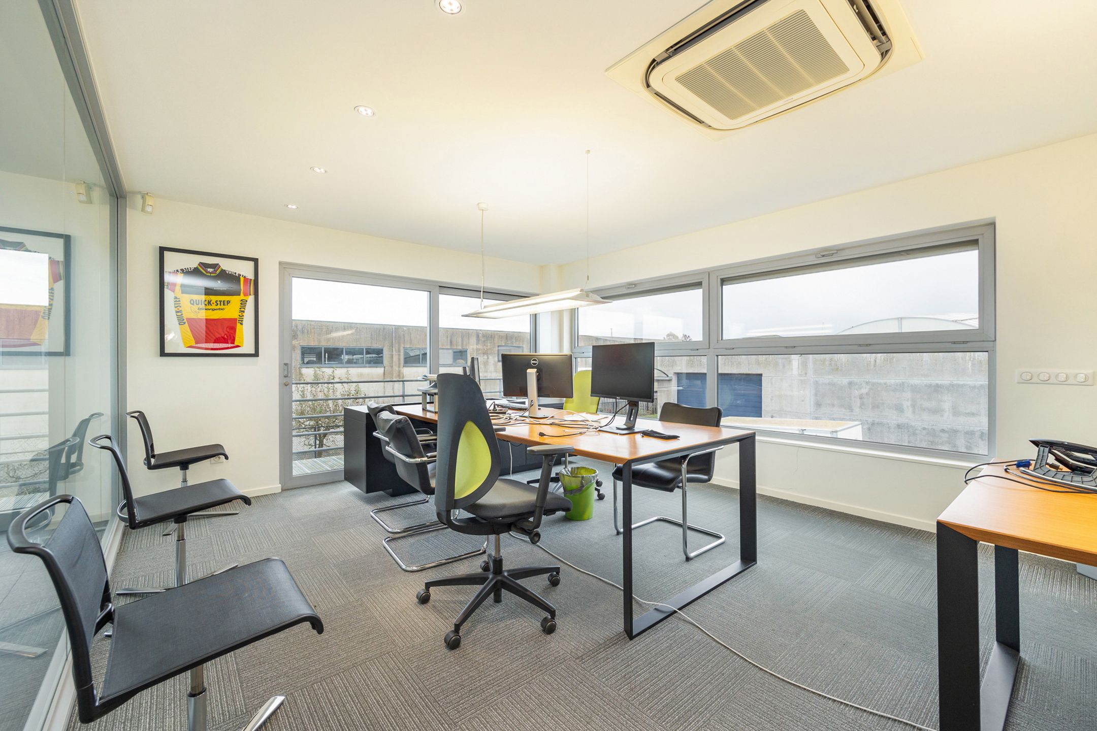 Opslagruimte met kantoor te huur te Kalmthout foto 4