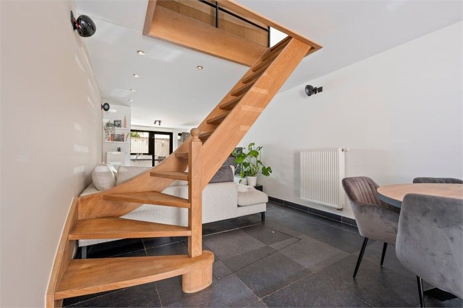 ENERGIEZUINIGE STADSWONING MET ZONNEPANELEN IN HET CENTRUM VAN SINT-TRUIDEN foto 4