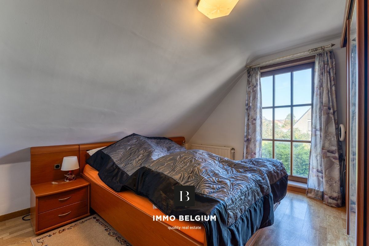 Ruime villa met 5 slaapkamers nabij het centrum foto 17