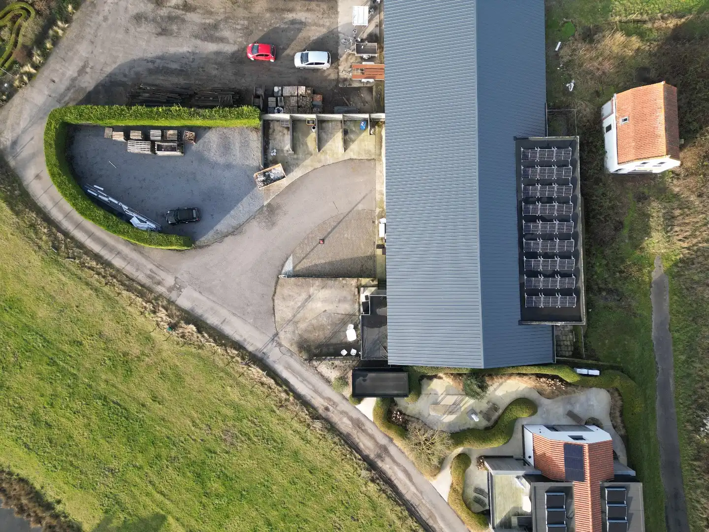 "Ruime hangar in Retranchement biedt talloze mogelijkheden voor industrieel gebruik" foto 7