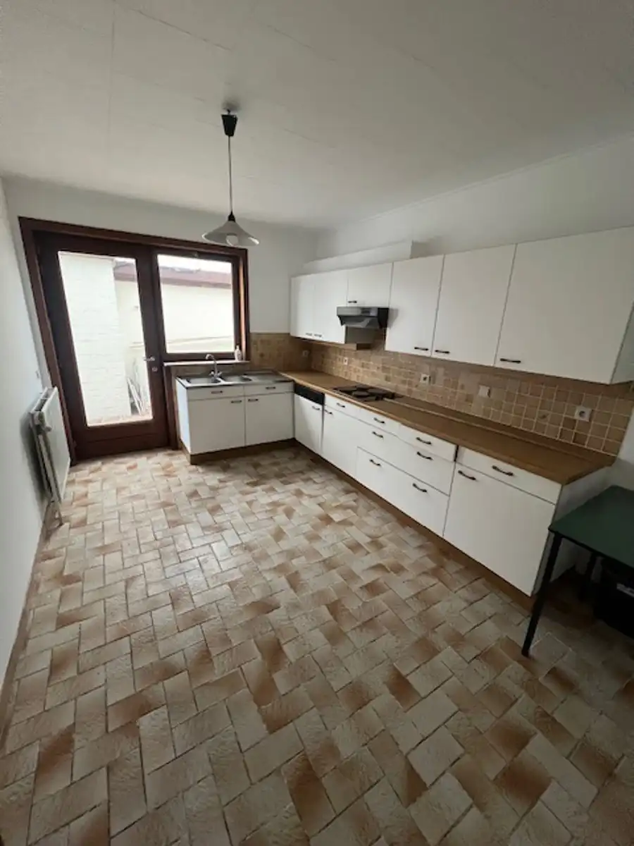 Projectgrond (vroegere feestzaal met woonst en parking) foto 14