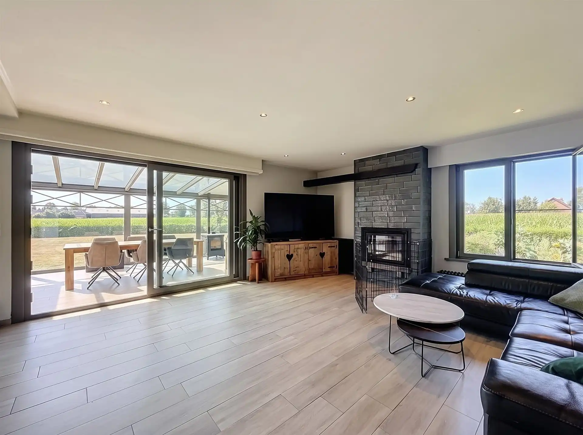 Prachtige bungalow met rust, ruimte en groen op een prachtig perceel van 4.000 m² in Temse (Velle) foto 6