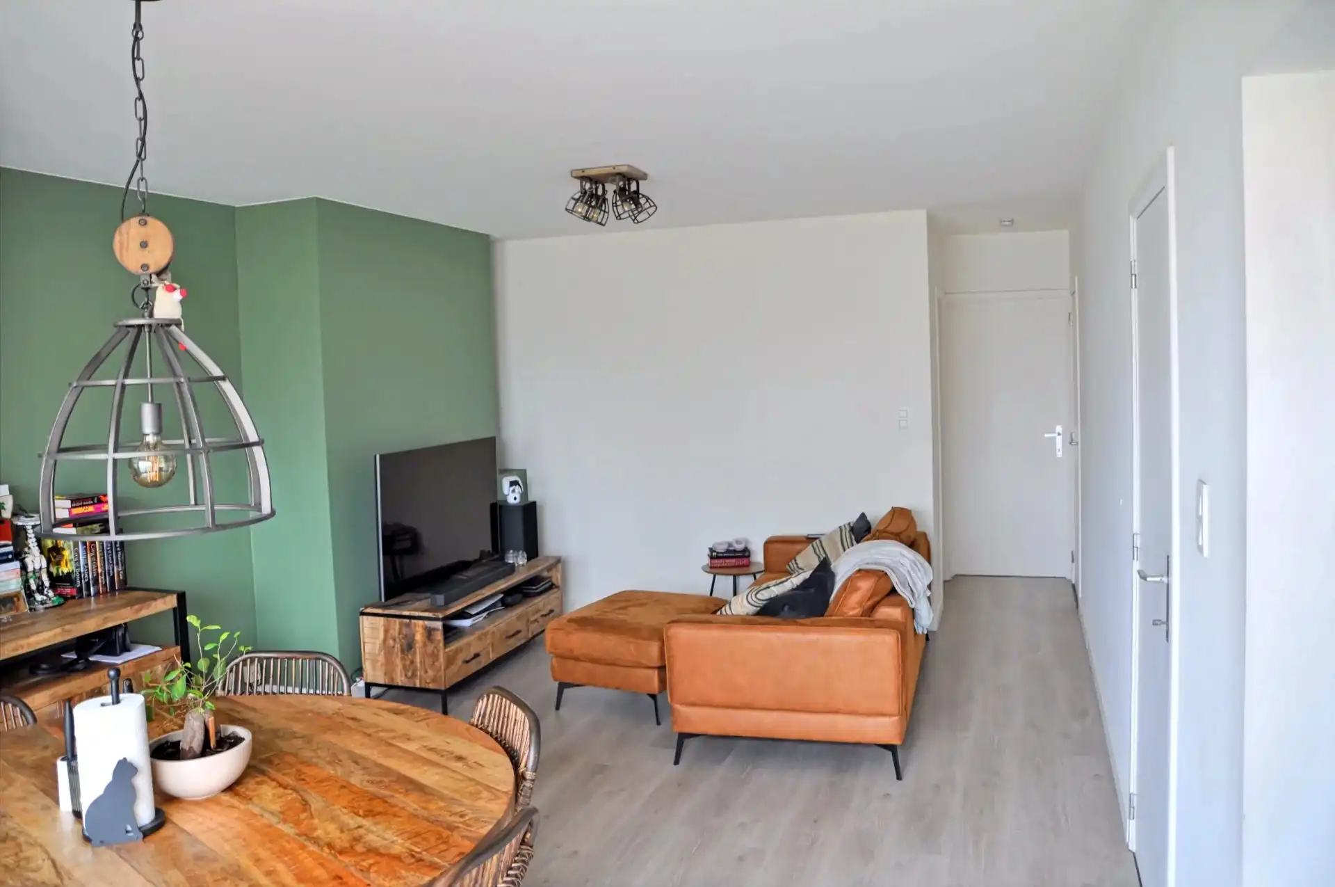 GEZELLIG APPARTEMENT MET 2 SLPKS VAN 74 M² OP EEN CENTRALE LIGGING IN HASSELT foto 2