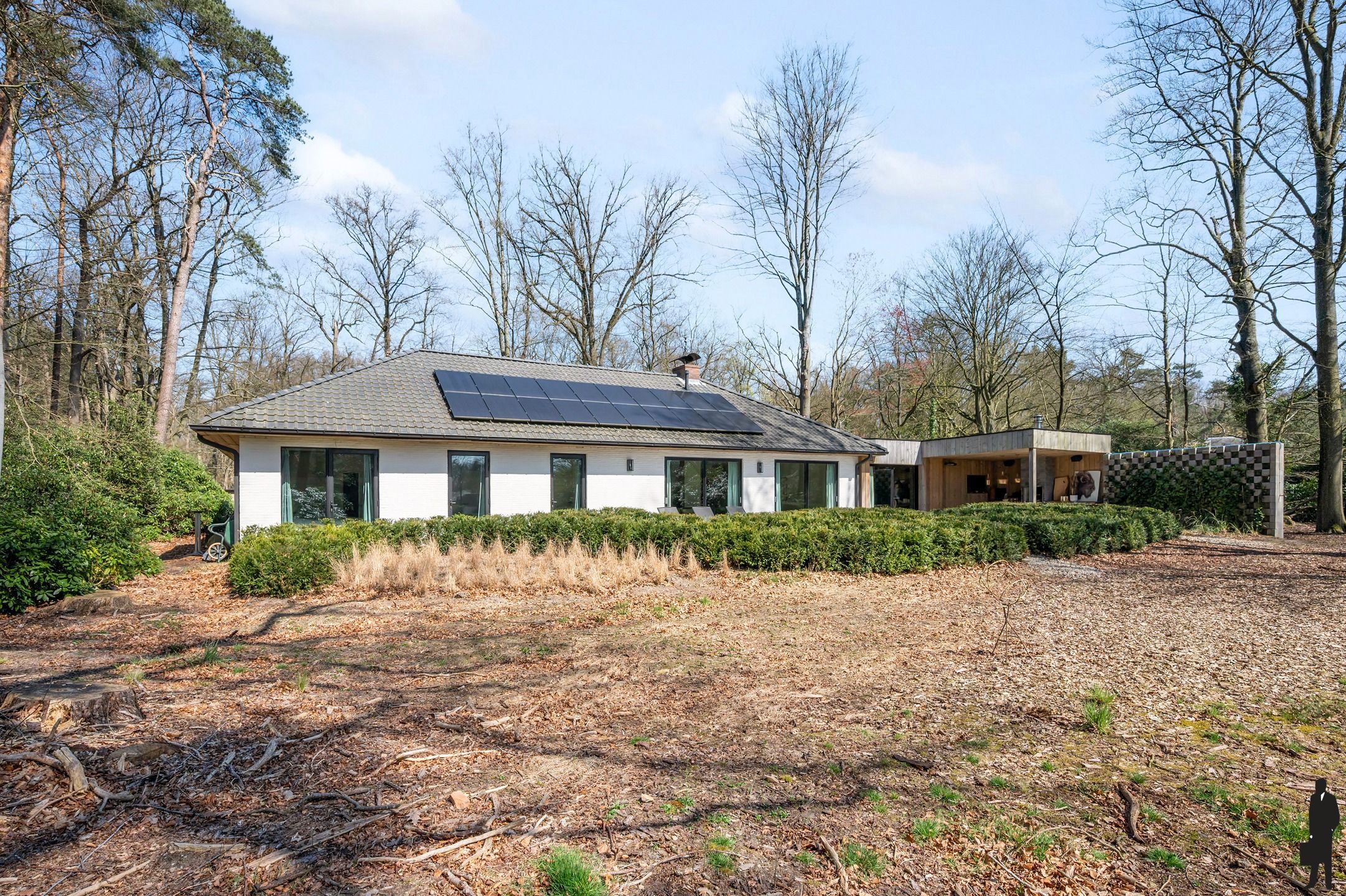 Energiezuinige laagbouwvilla op perceel van Ca. 4822m²! foto {{pictureIndex}}