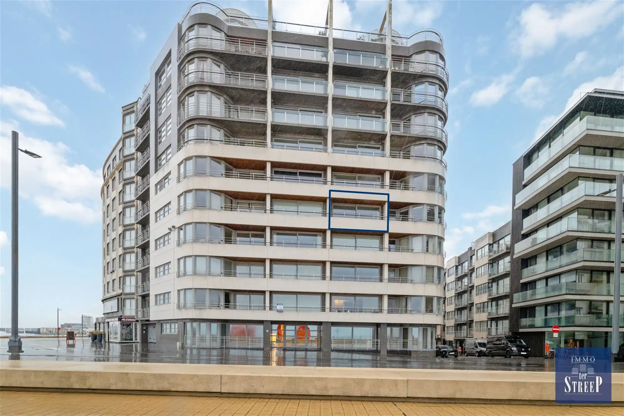 Appartement met 2 slaapkamers en frontaal zeezicht foto {{pictureIndex}}