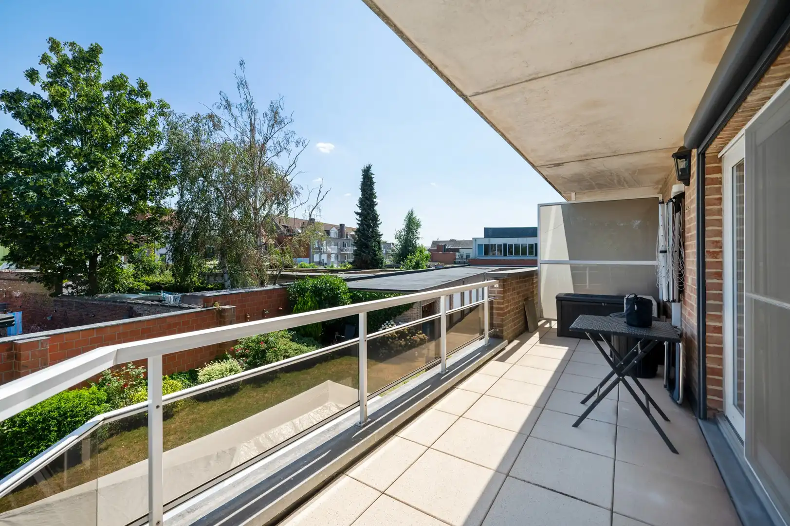 Instapklaar app met 2 slaapkamers, terras en garage, rustig en centraal gelegen te Lier! foto 14