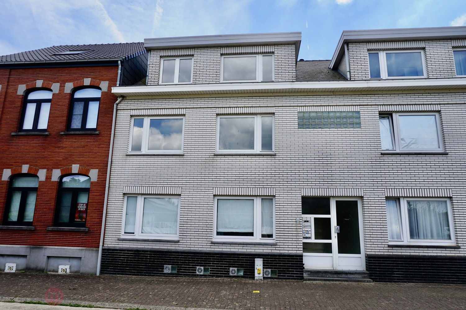 Rustig gelegen appartment met 2 slaapkamers foto 2