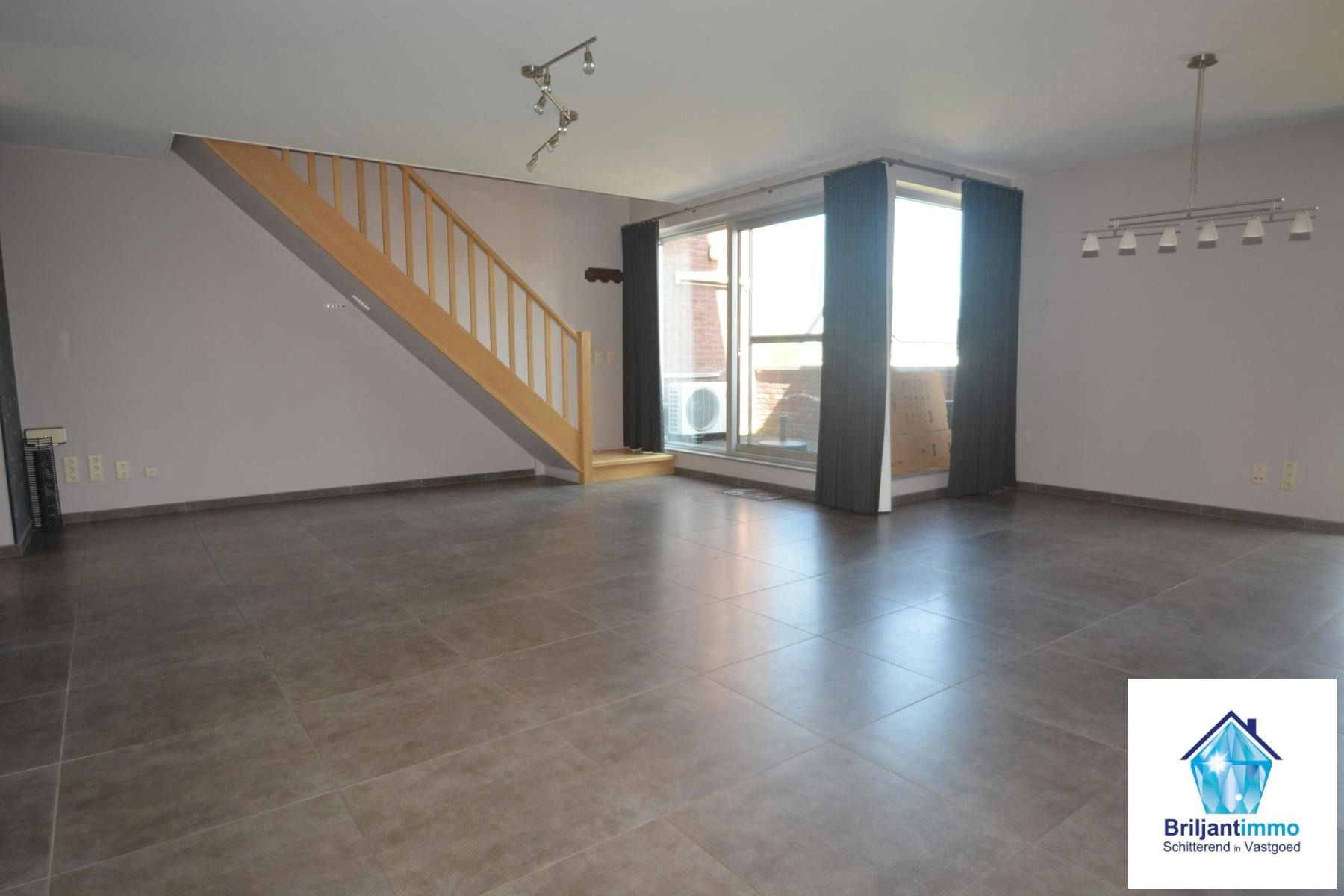 Geniet van ruimte en licht in dit duplex appartement  foto 3