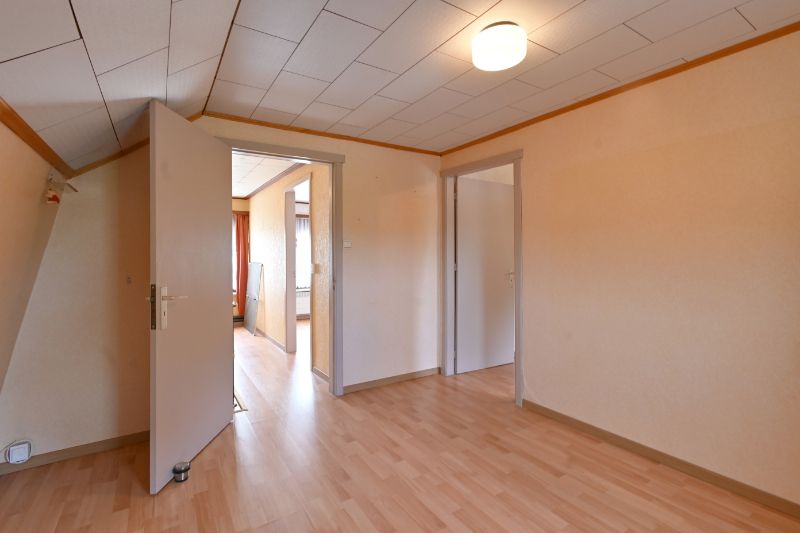 Landelijk gelegen te renoveren woning op 1120m² foto 18