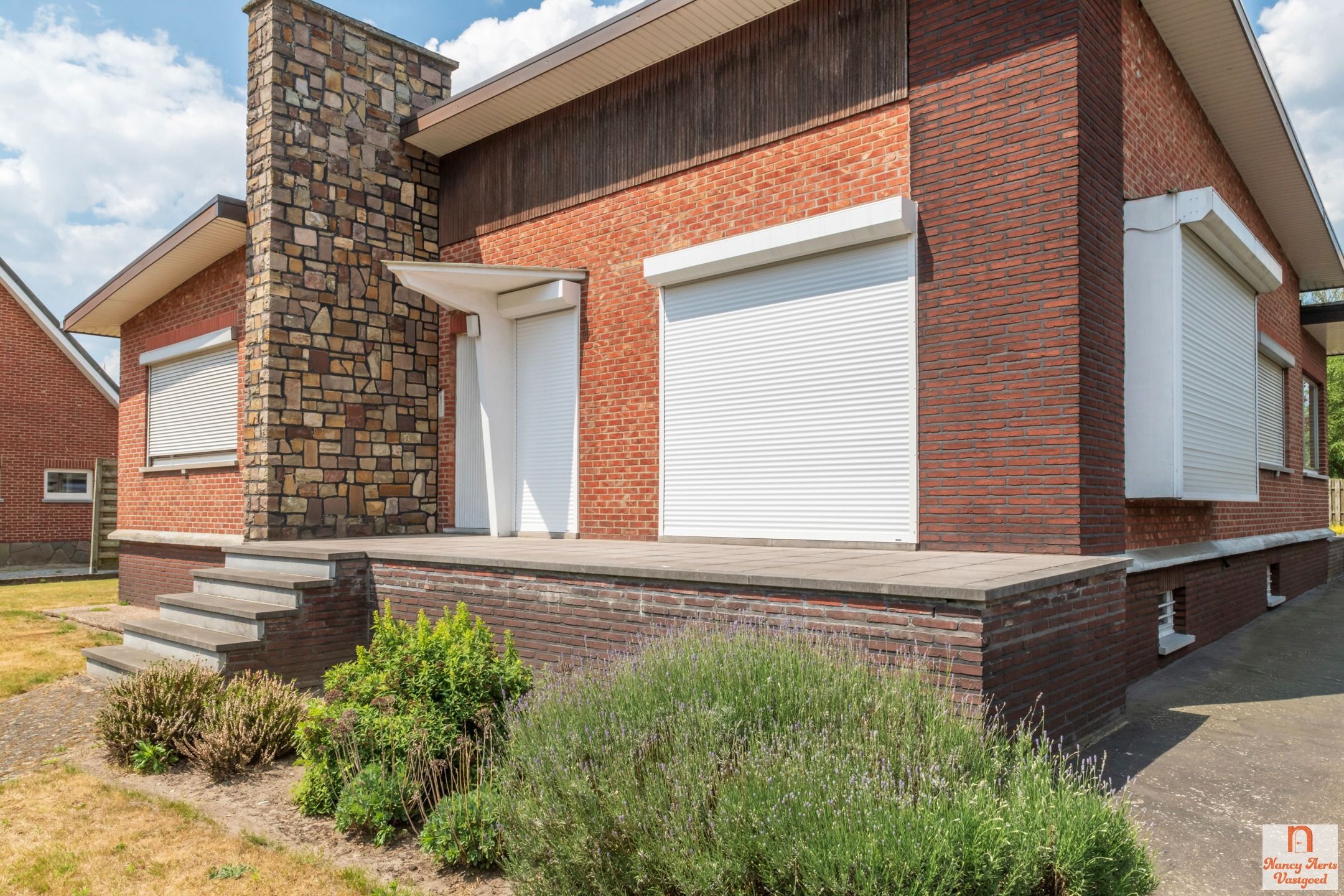 Vrijstaande, goed onderhouden woning op 20 are grond foto 35