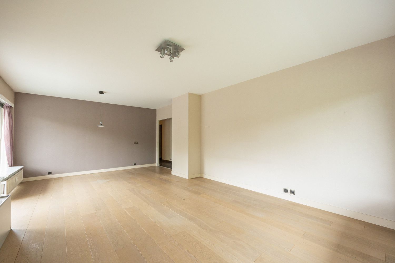 Energiezuinig (EPC B) hoekappartement met uitzonderlijke lichtinval en riant terras te Berchem foto 4