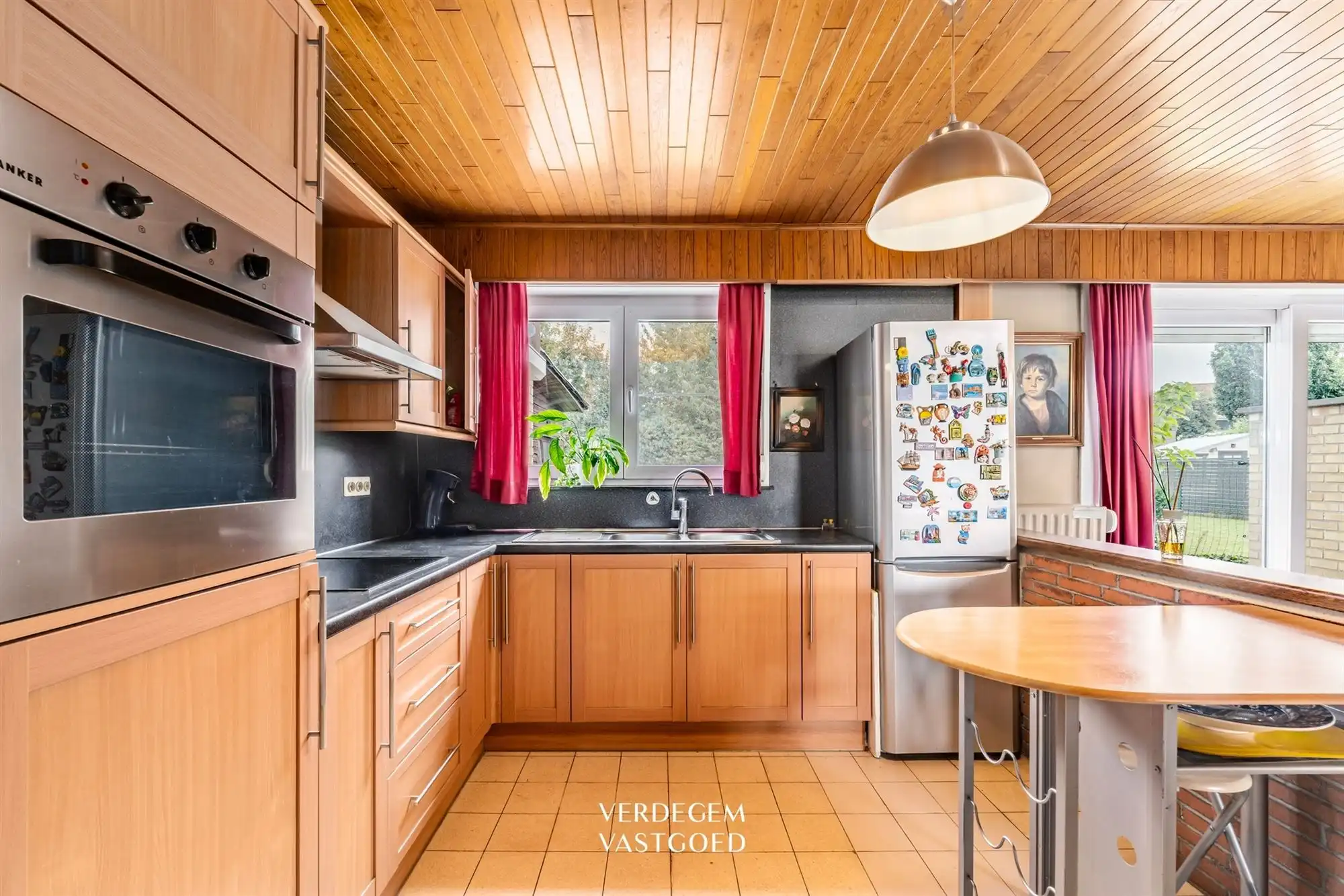 Gezinswoning met 3 slaapkamers, garage en tuin van 299m² foto 8