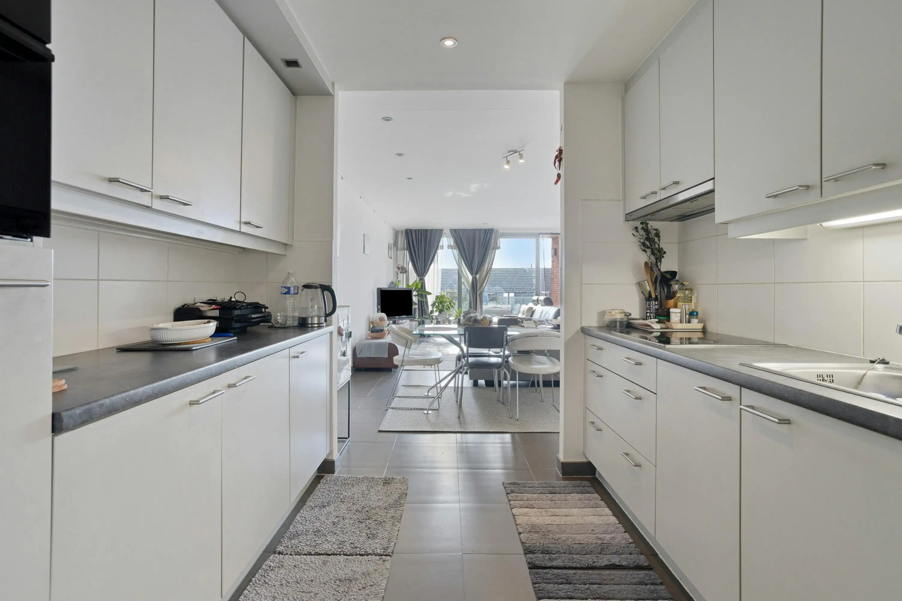 Ruim appartement met 2 grote terrassen en prachtig kanaalzicht foto 6