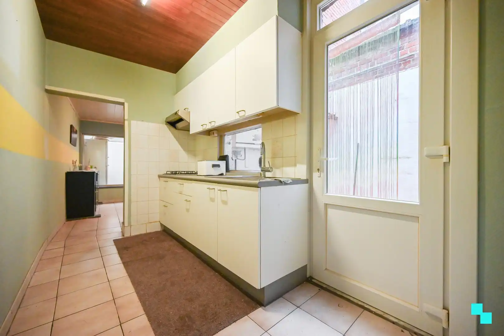 Eengezinswoning met garage nabij centrum van Izegem foto 7