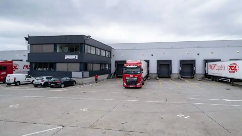 Magazijn te huur foto 4