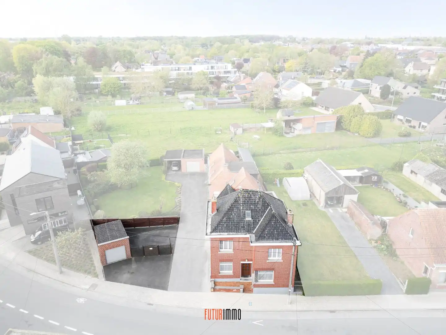 Karaktervolle alleenstaande woning in Rumbeke foto 3