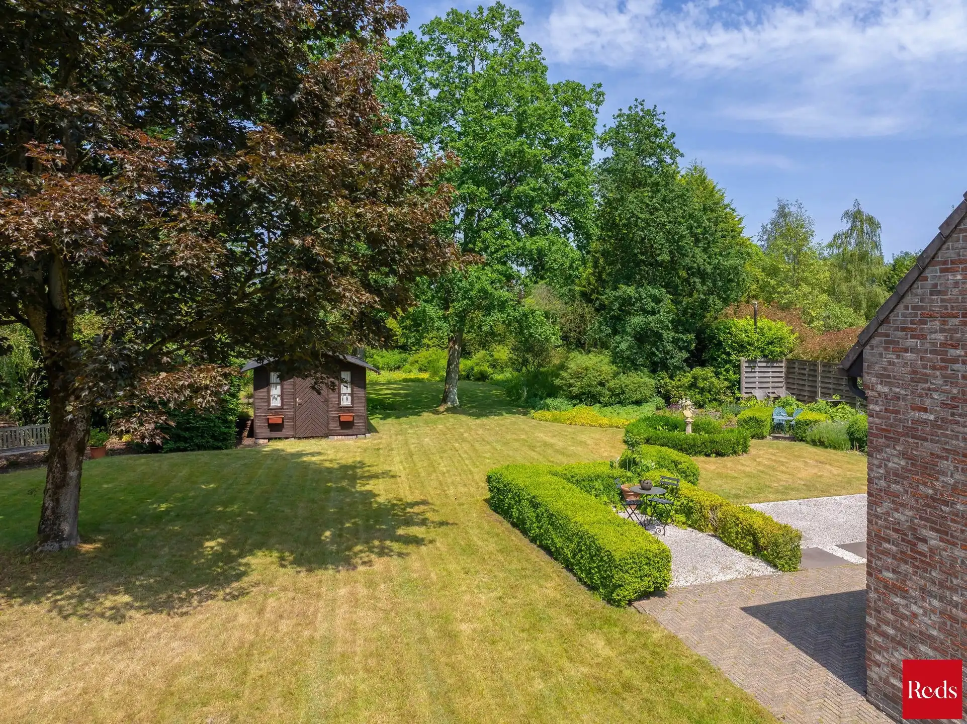 Charmante woning met uitzicht op blijvend groen foto 29