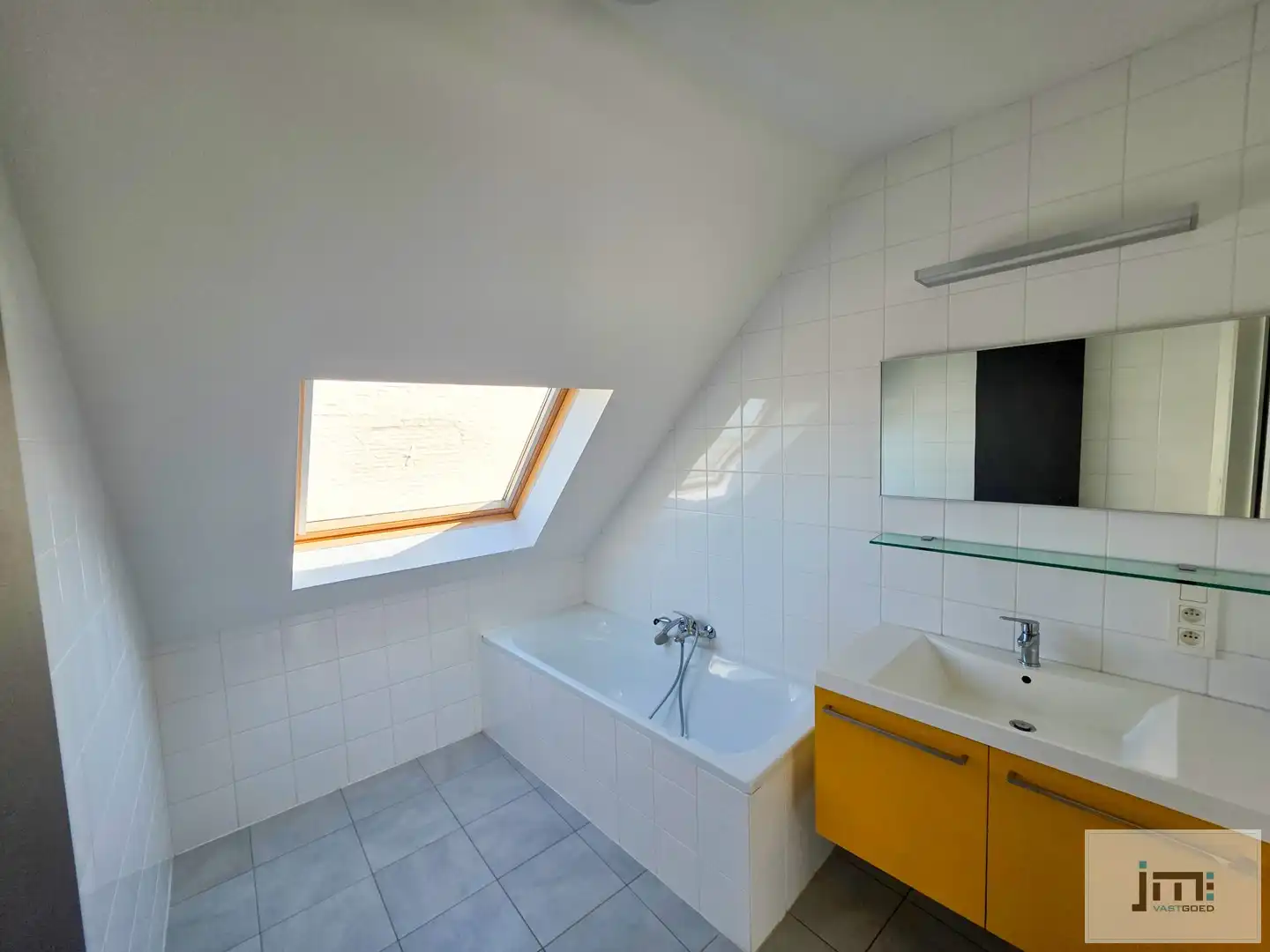 Appartement met terras foto 7