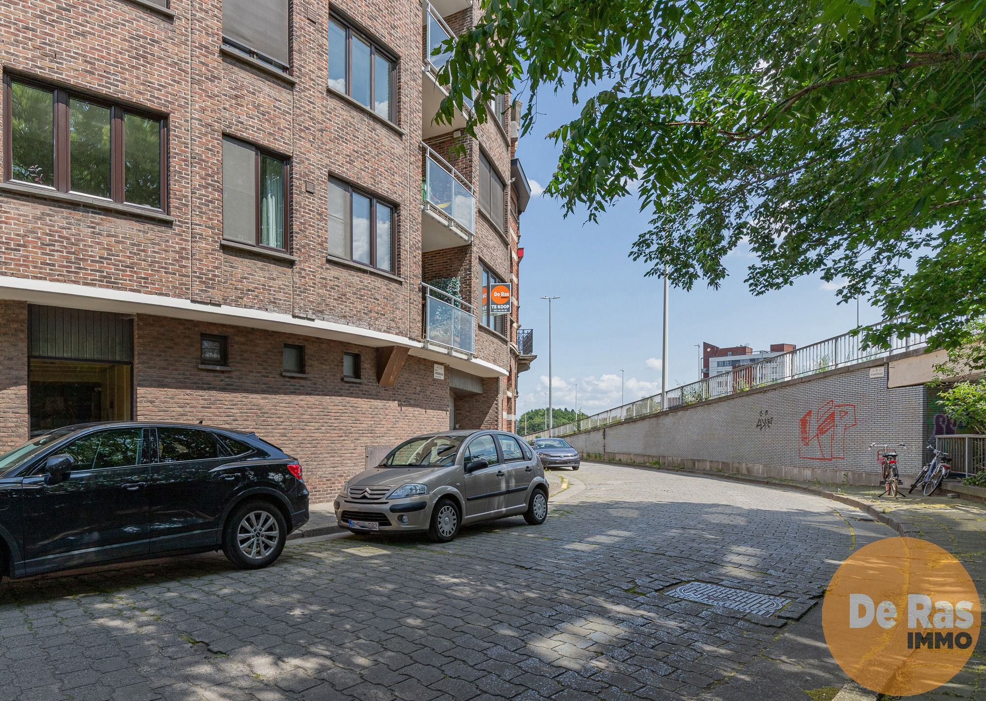 GENT - Instapklaar 4 slaapkamer appartement op 1ste verdiep foto 24