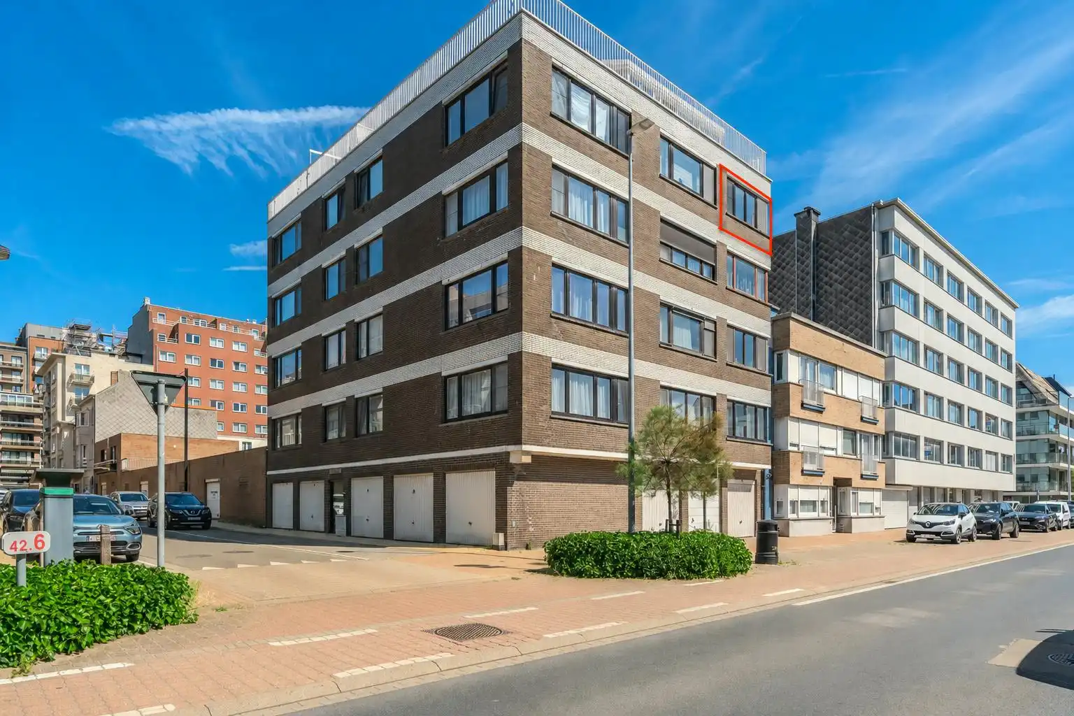 Gerenoveerd appartement vlakbij de Zeedijk te Middelkerke! foto 2