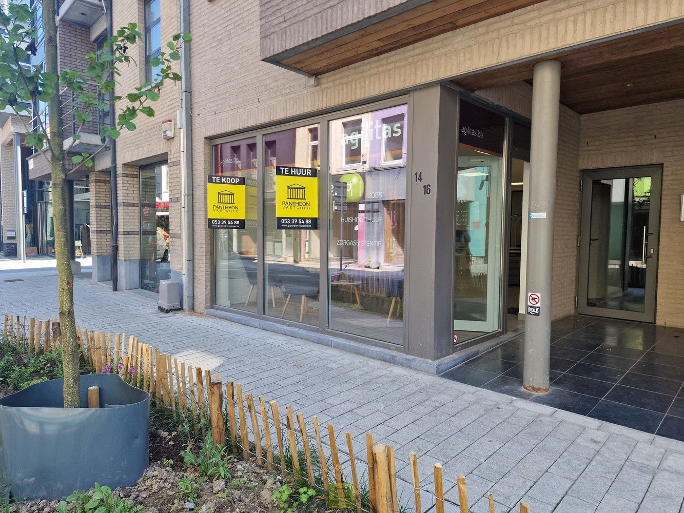 veelzijdig en instapklaar handelspand in centrum Ninove foto 12