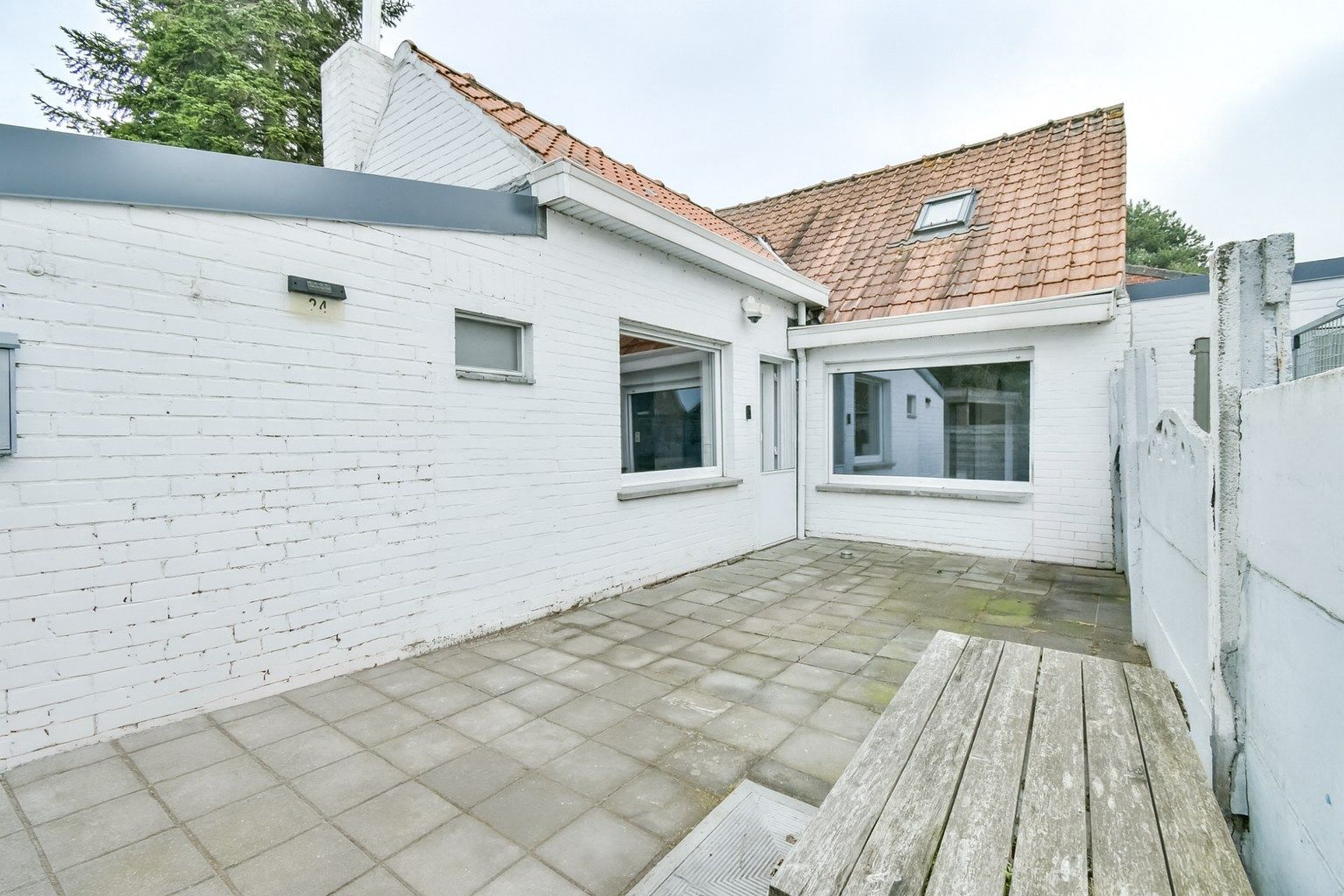 Knusse woning nabij het centrum van Torhout! foto 2