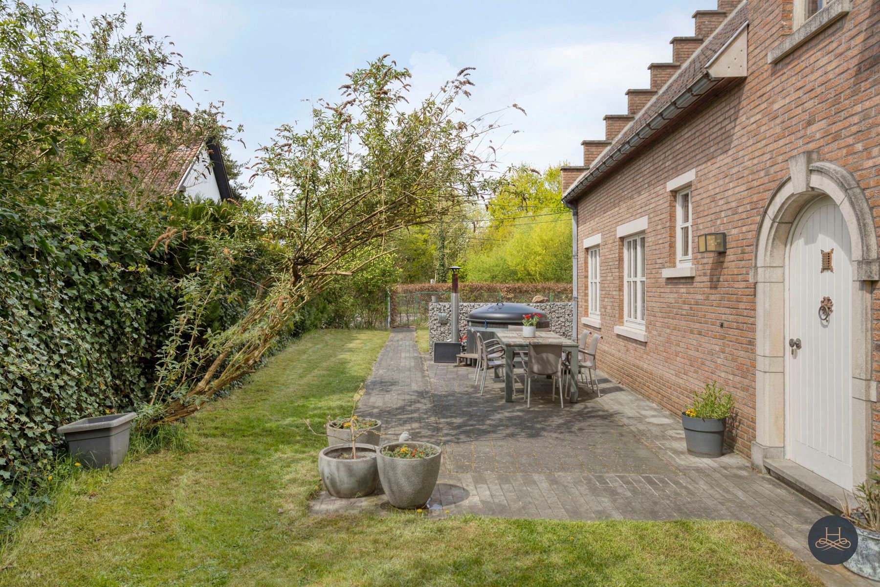 Karaktervolle, goed onderhouden woning nabij het centrum foto 27