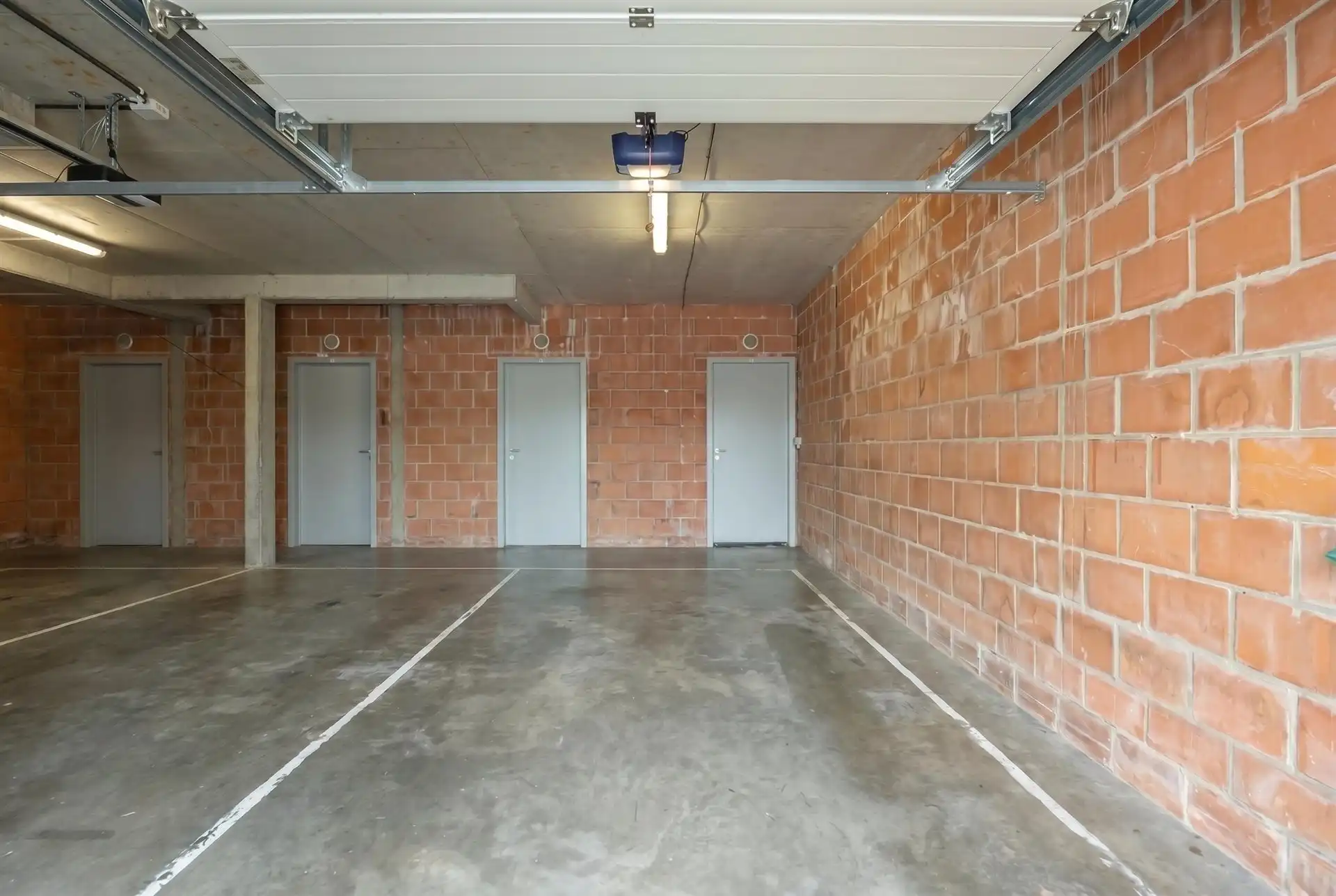 Uitstekend gelegen gelijkvloersappartement met 2 slaapkamers & garage (99m²) foto 11