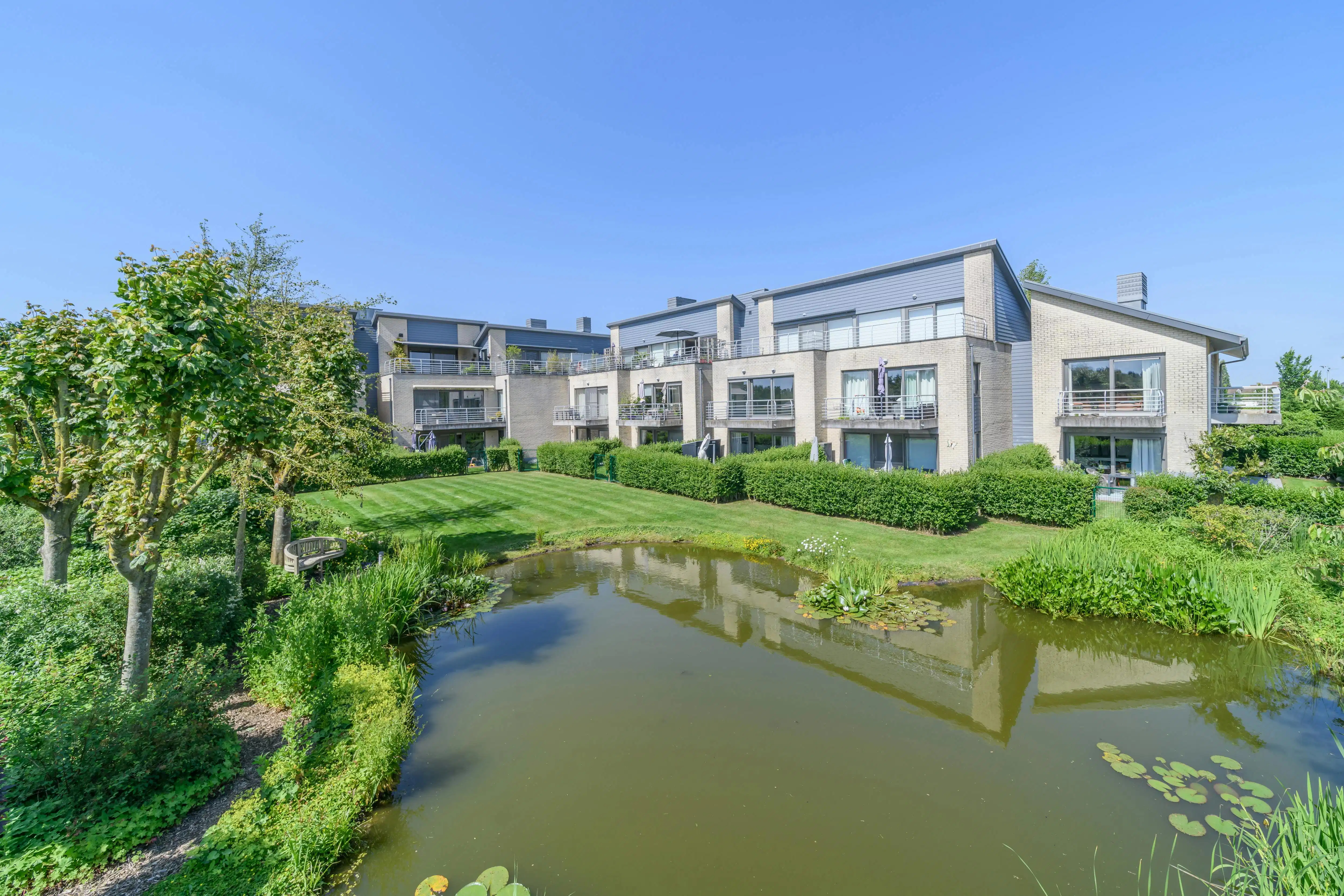 Appartement met 1 slaapkamer, 2 terrassen en kelder te Veurne. foto 9