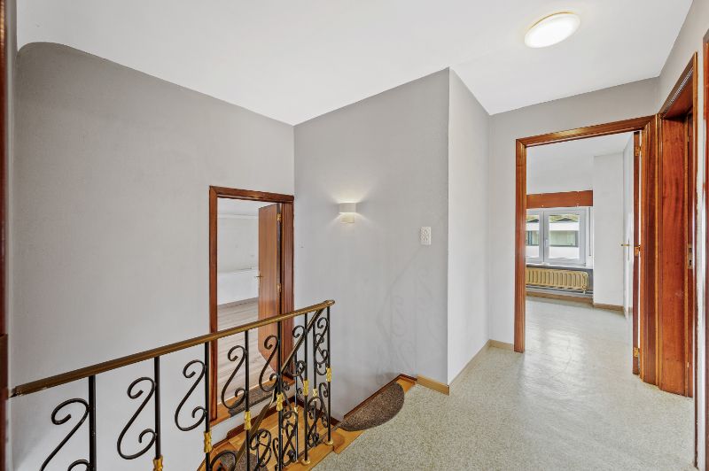 Open bebouwing met 4 slaapkamers. foto 14