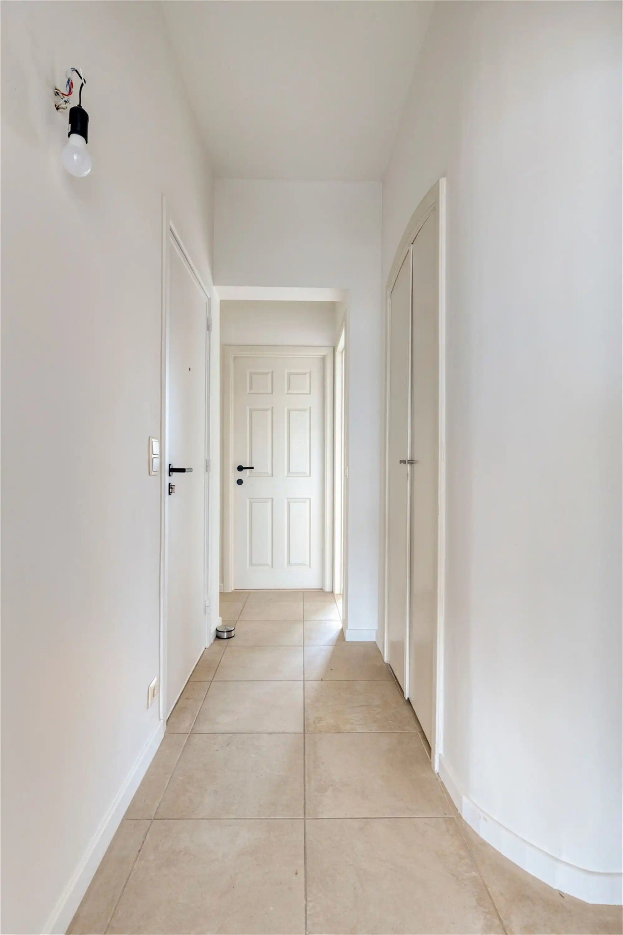 Instapklaar appartement met terras op centrale locatie foto 13